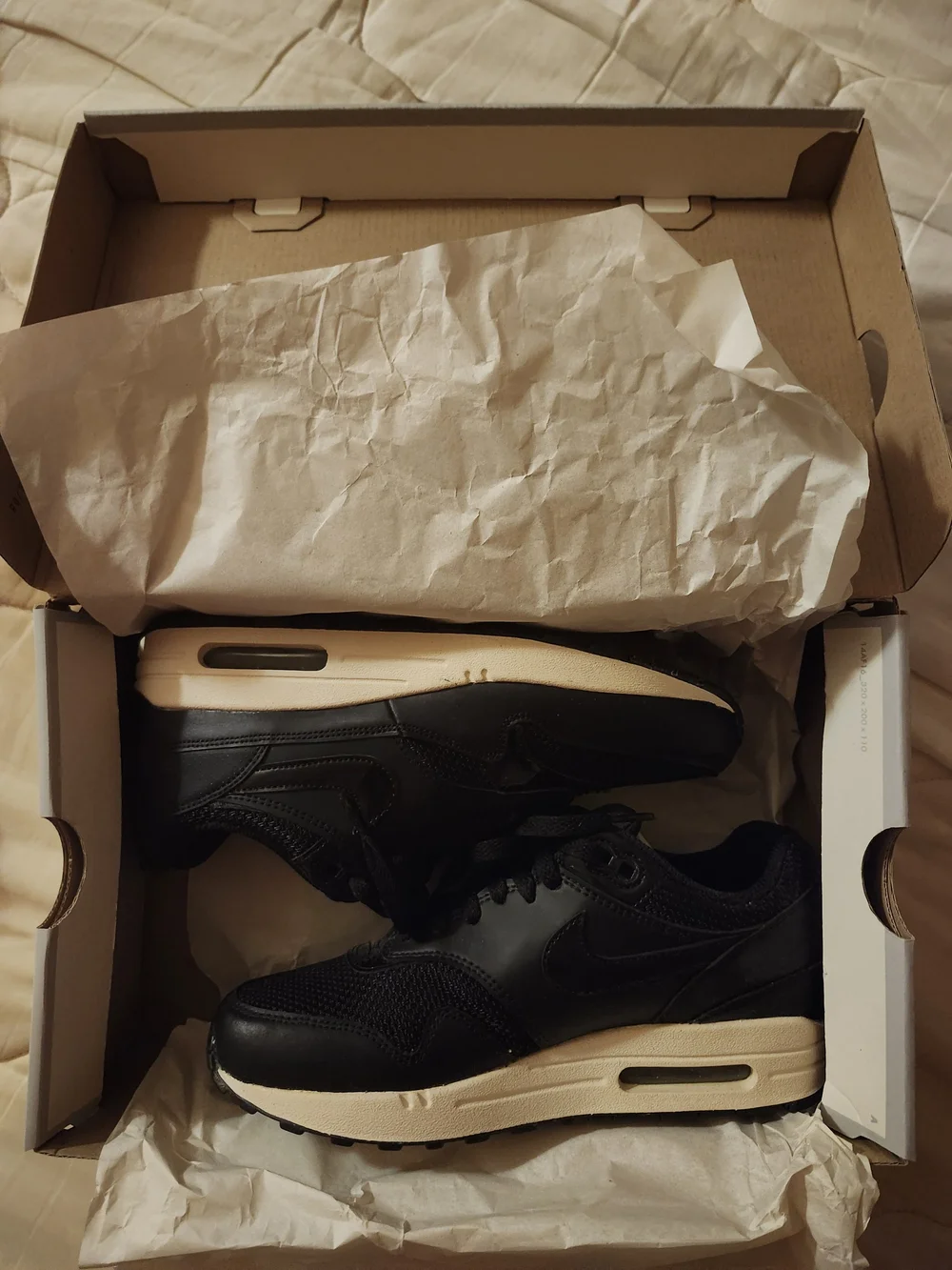 NEW Women's NIKE AIR 8.5 Black Leather Athletic Sneakers with white Midsole